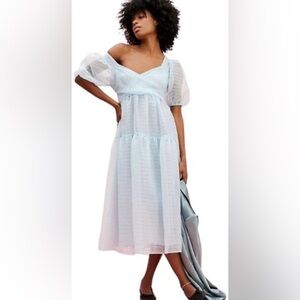 Free people beautiful maxy summer dress brand new with out tags baby blue